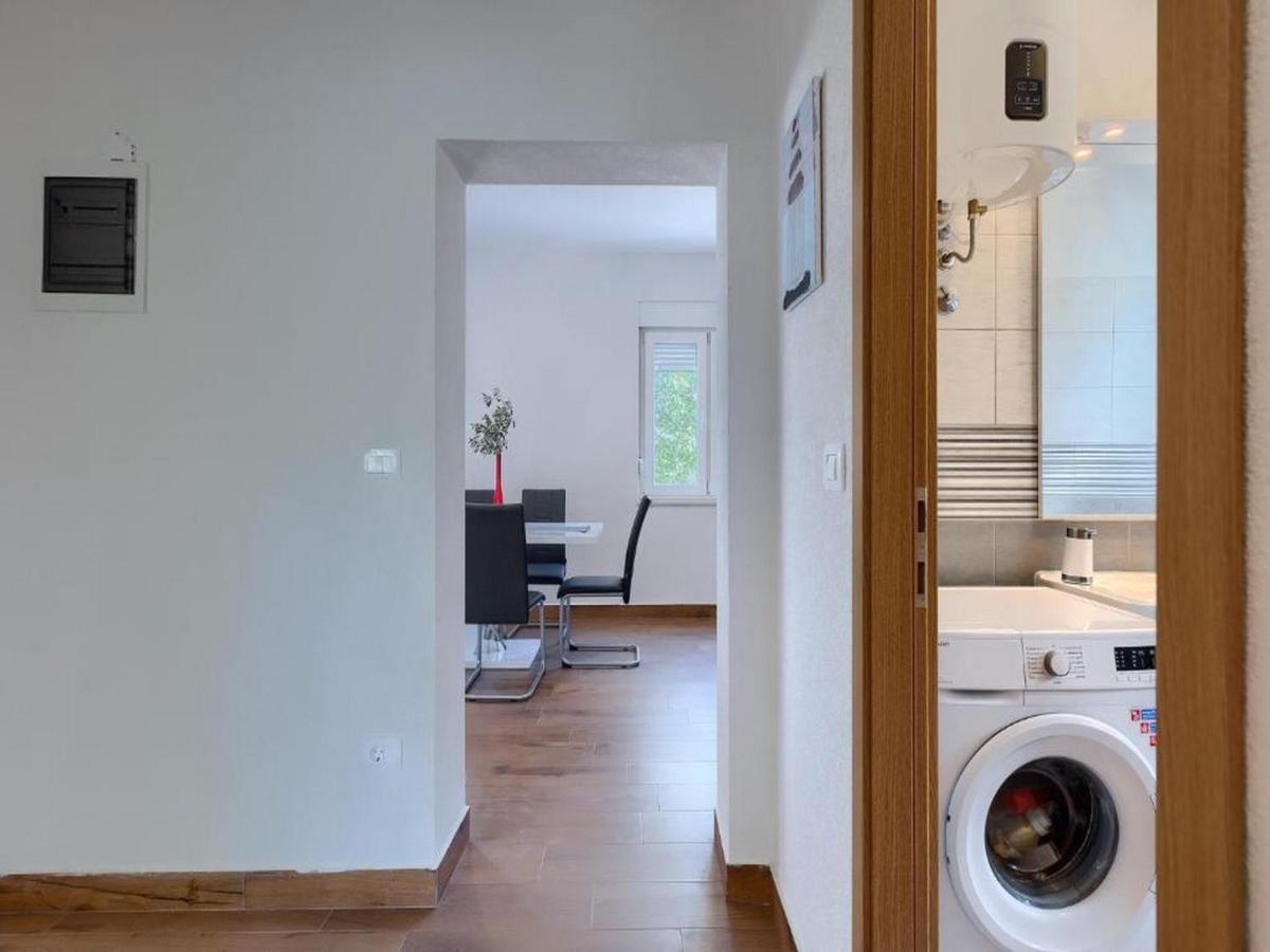 Holiday House Chill Out Loborika Marcana Bagian luar foto