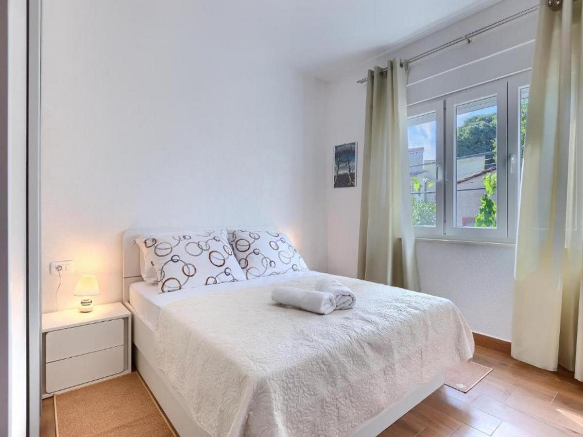 Holiday House Chill Out Loborika Marcana Bagian luar foto
