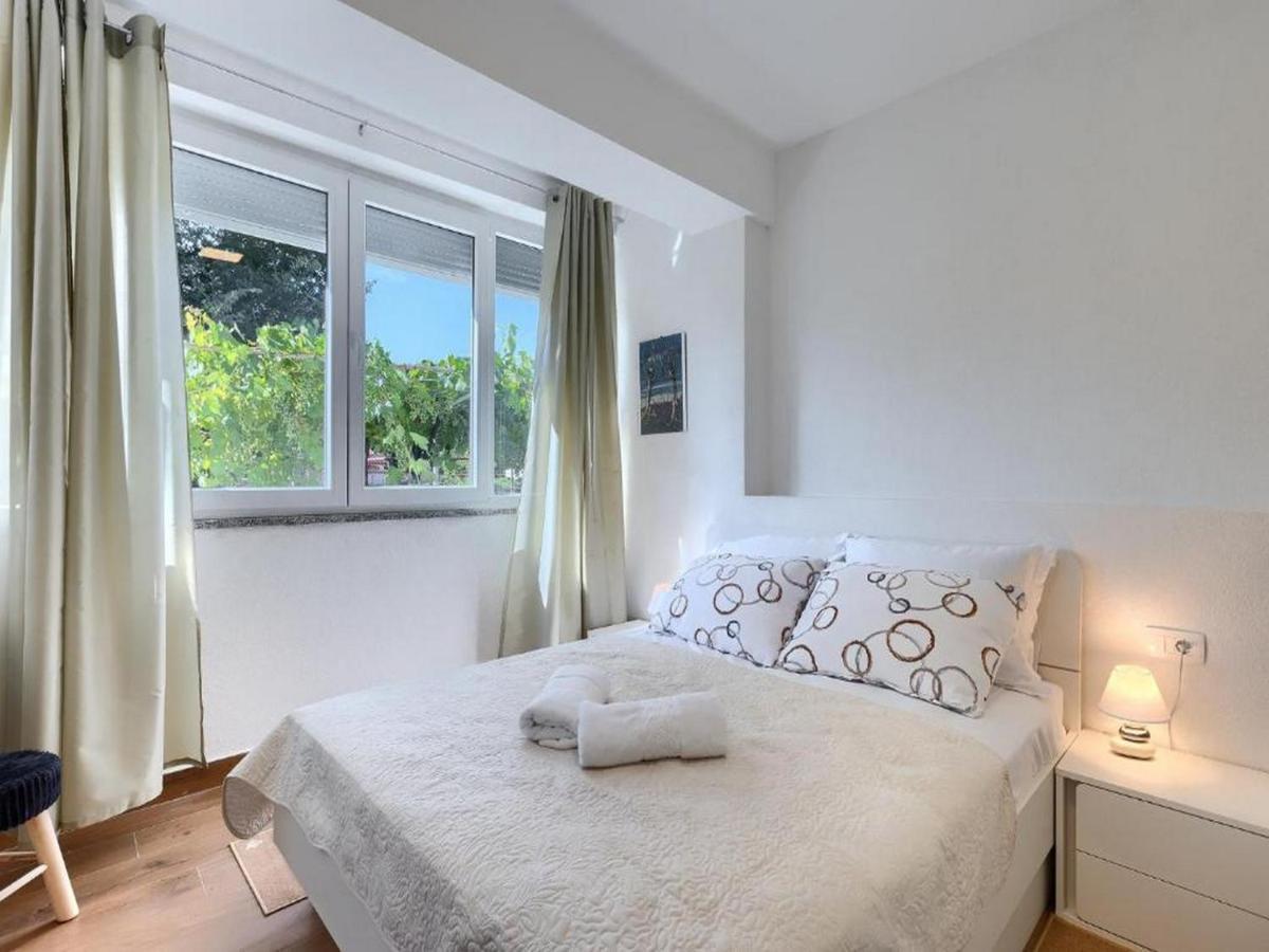Holiday House Chill Out Loborika Marcana Bagian luar foto