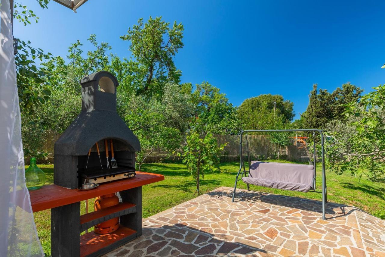 Holiday House Chill Out Loborika Marcana Bagian luar foto